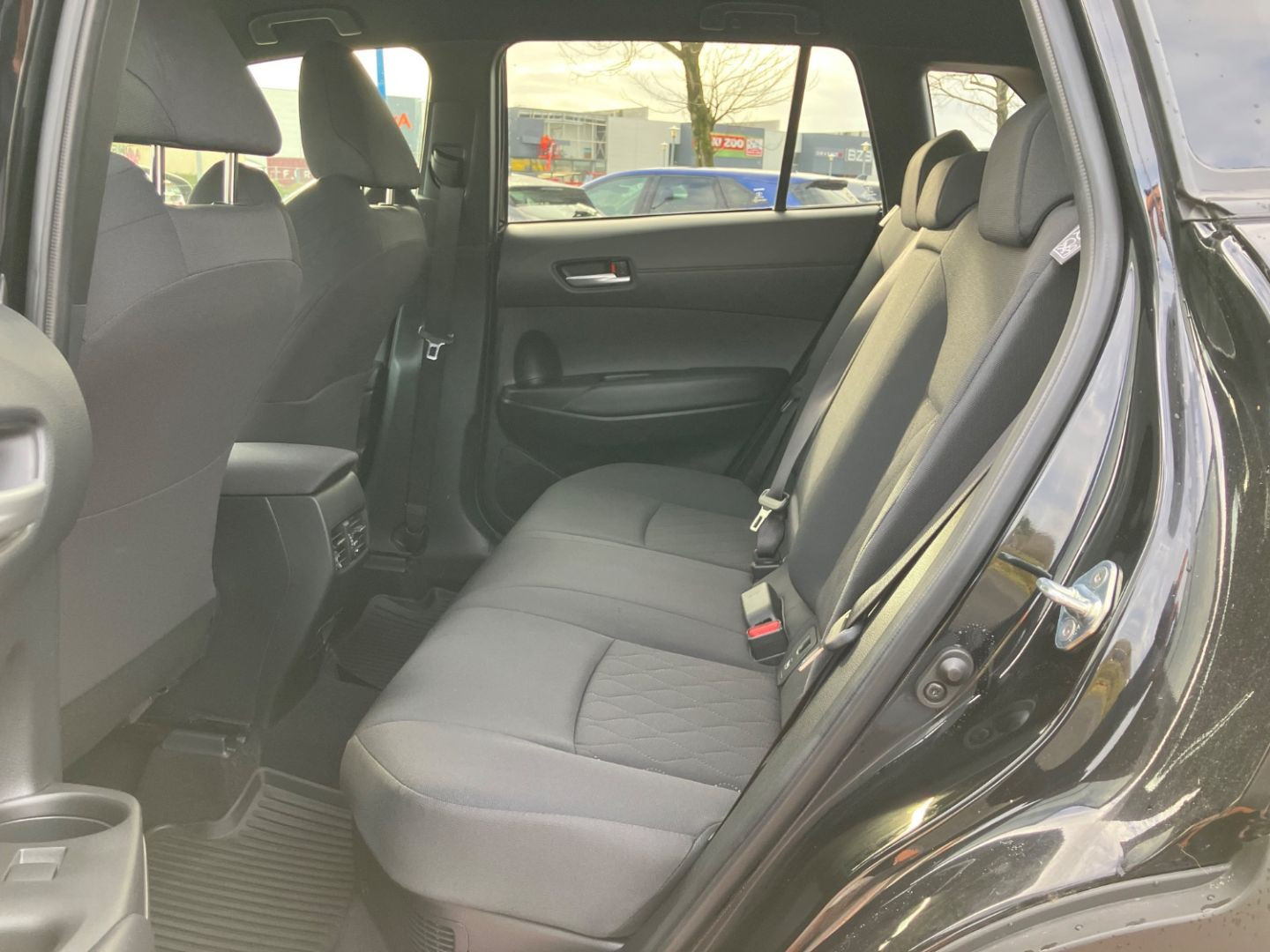 TOYOTA COROLLA CROSS en vente à Montauban chez votre mandataire automobile