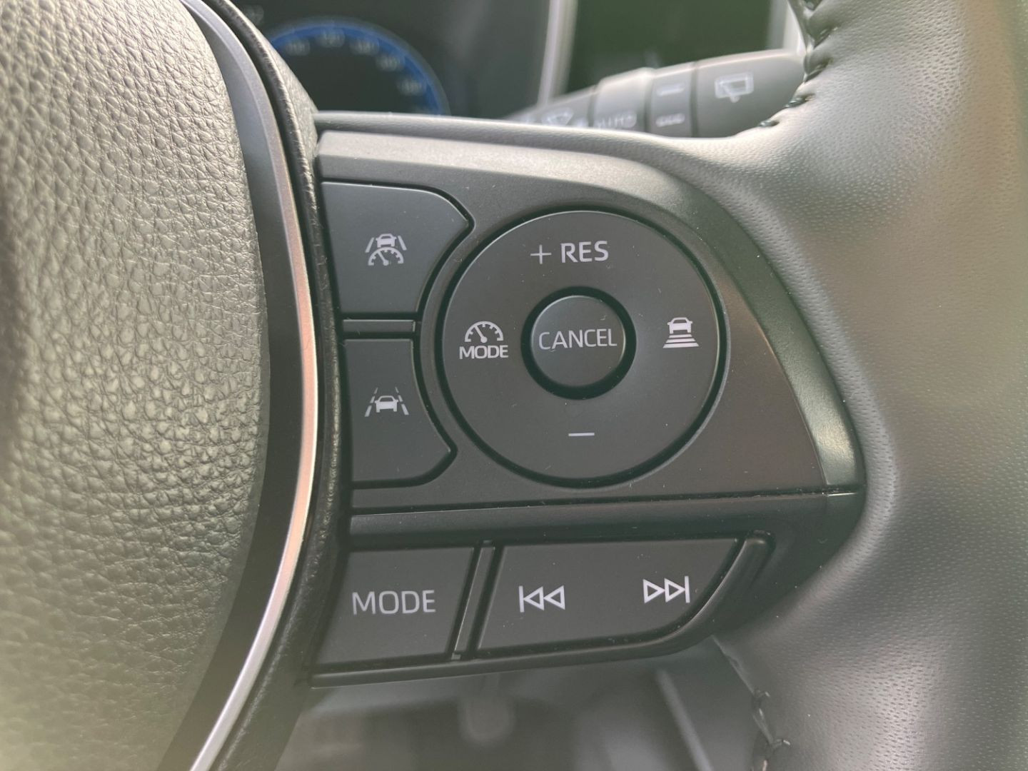 TOYOTA COROLLA CROSS en vente à Montauban chez votre mandataire automobile