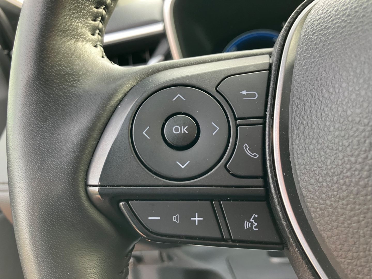 TOYOTA COROLLA CROSS en vente à Montauban chez votre mandataire automobile