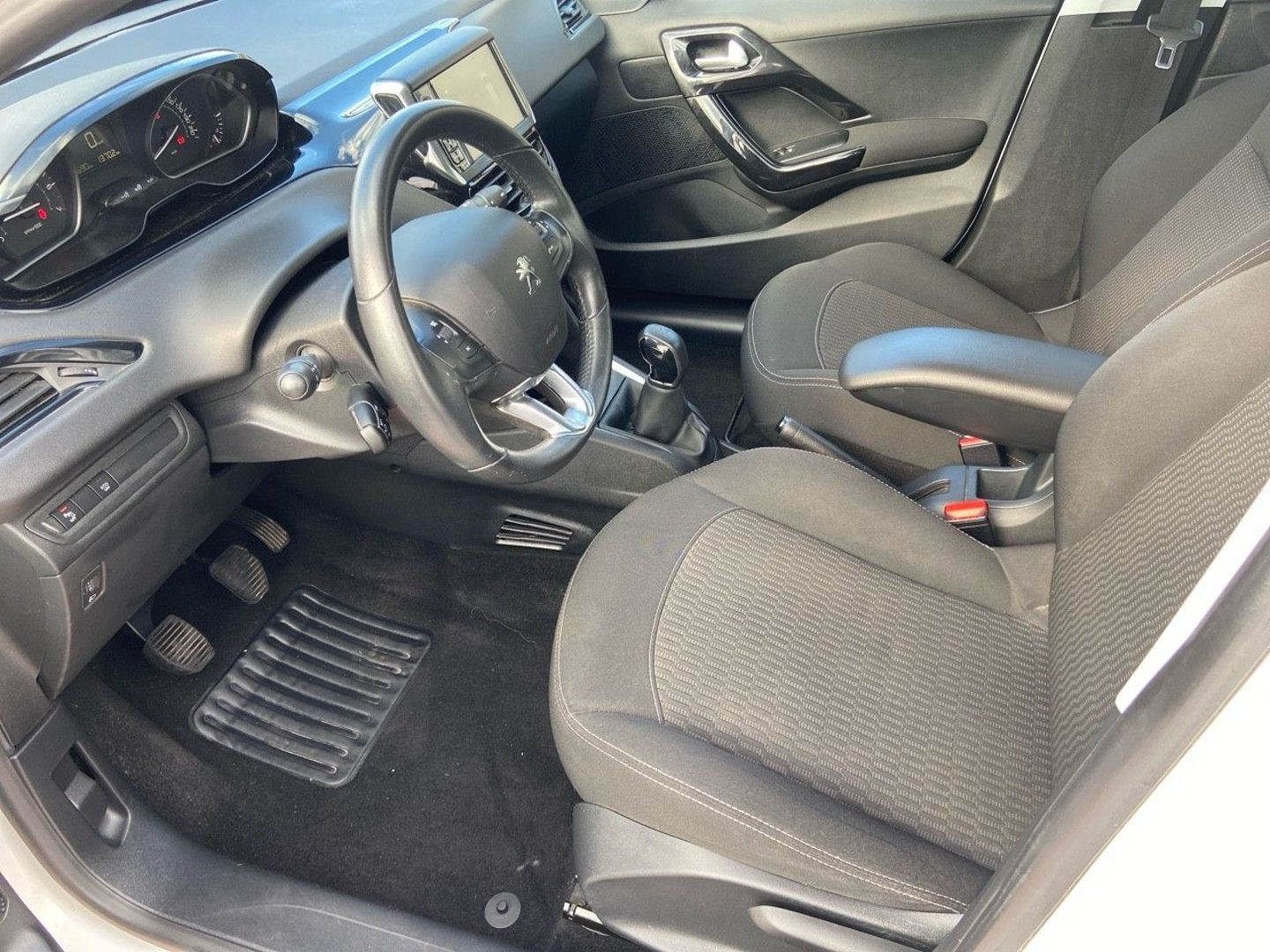 PEUGEOT 208 en vente à Montauban chez votre mandataire automobile