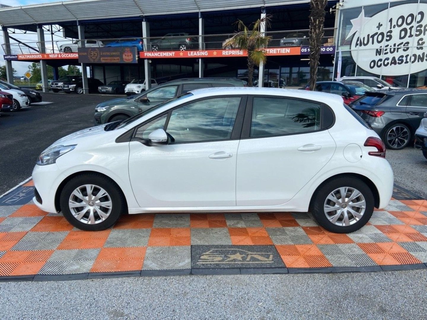 PEUGEOT 208 en vente à Montauban chez votre mandataire automobile