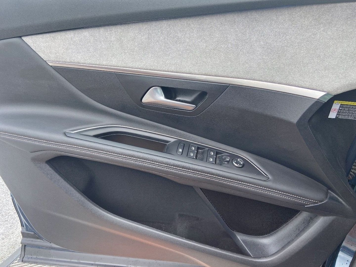 PEUGEOT 3008 en vente à Montauban chez votre mandataire automobile