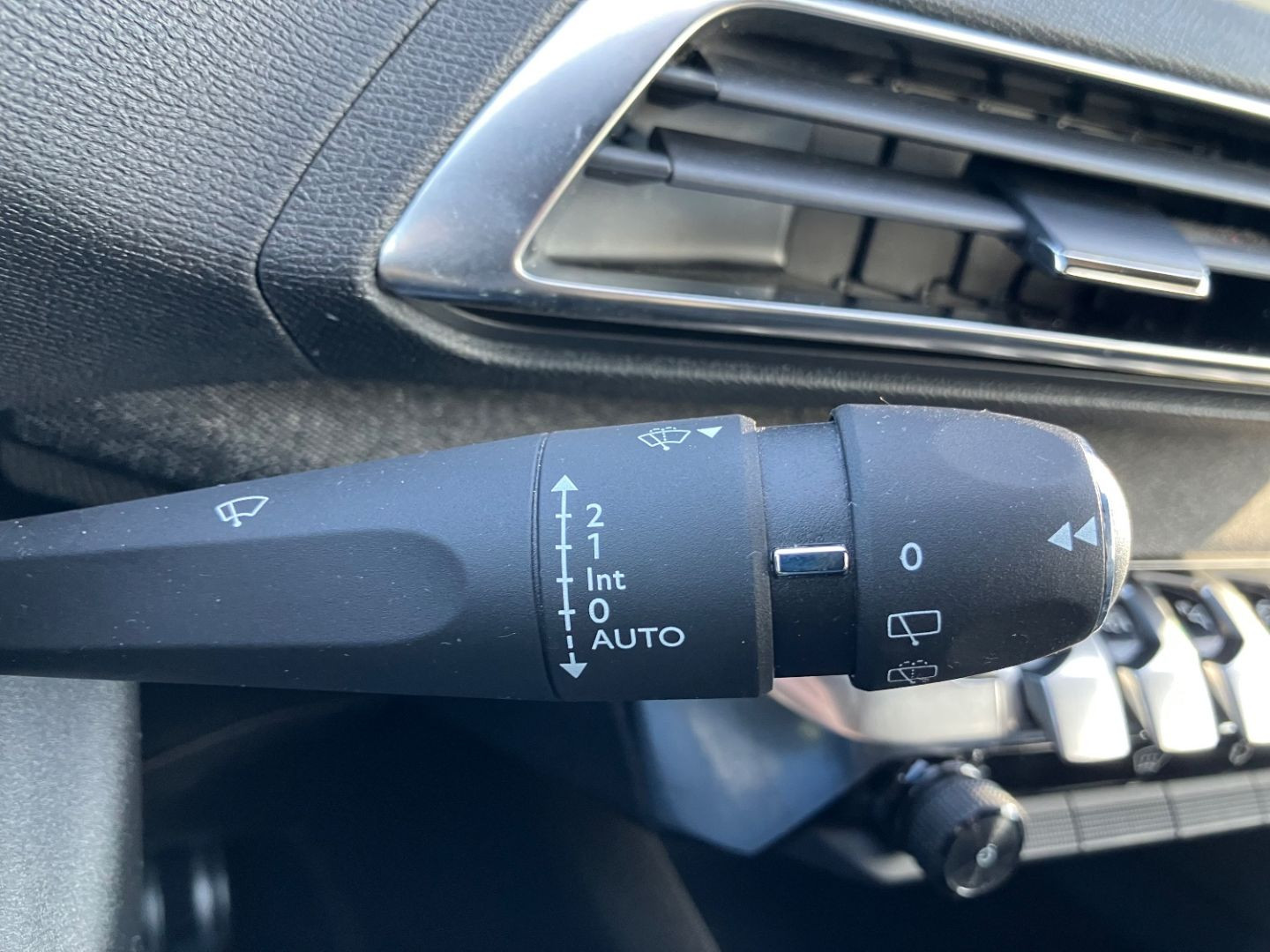 PEUGEOT 3008 en vente à Montauban chez votre mandataire automobile