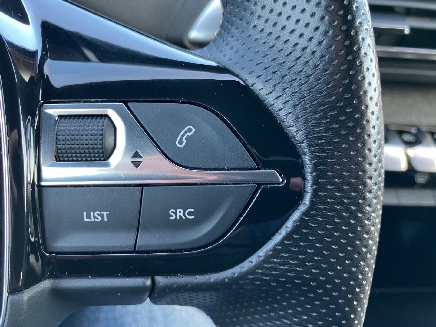 PEUGEOT 3008 en vente à Montauban chez votre mandataire automobile