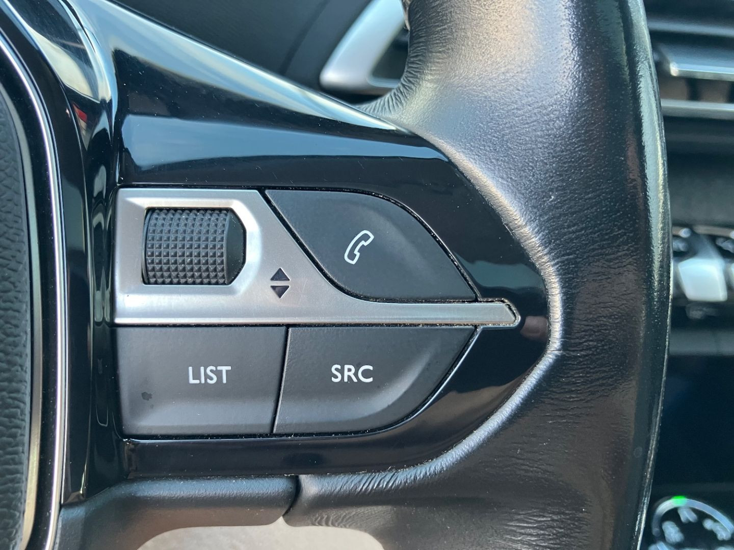 PEUGEOT 5008 en vente à Montauban chez votre mandataire automobile