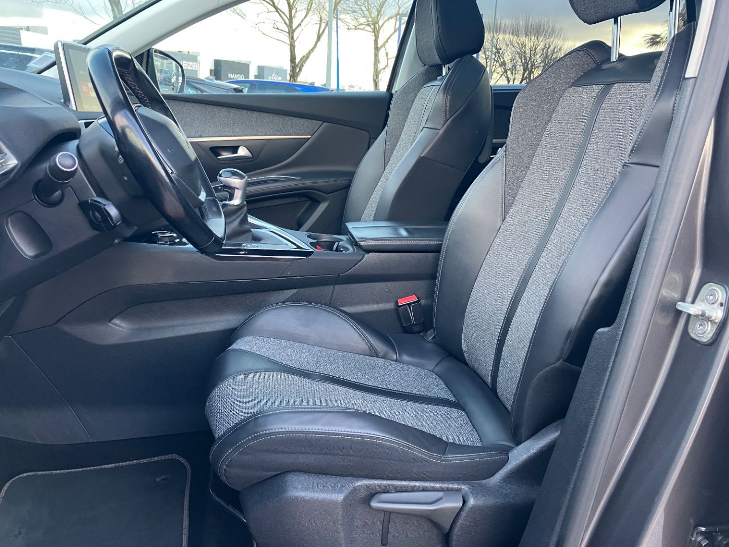 PEUGEOT 5008 en vente à Montauban chez votre mandataire automobile