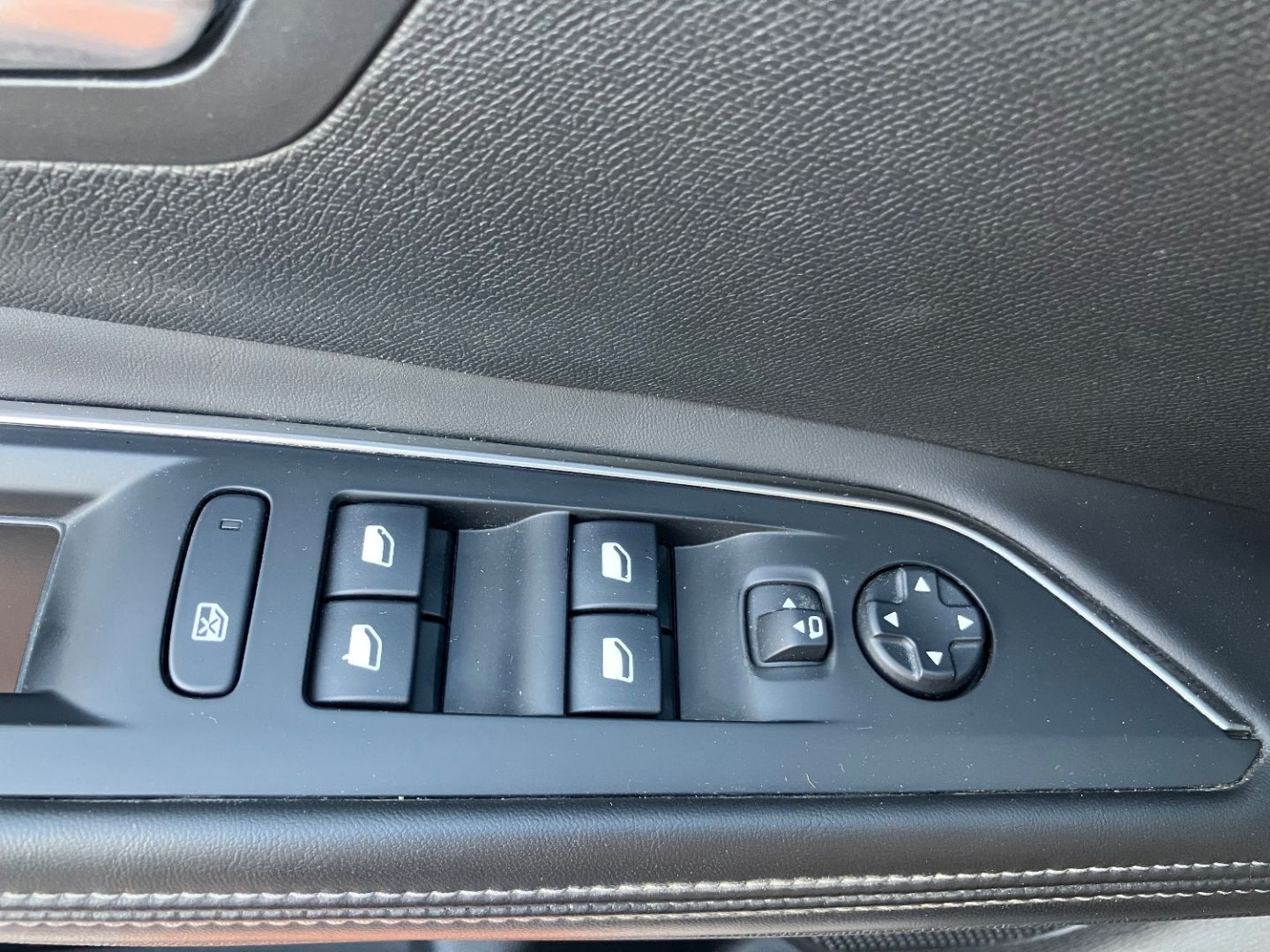 PEUGEOT 5008 en vente à Montauban chez votre mandataire automobile