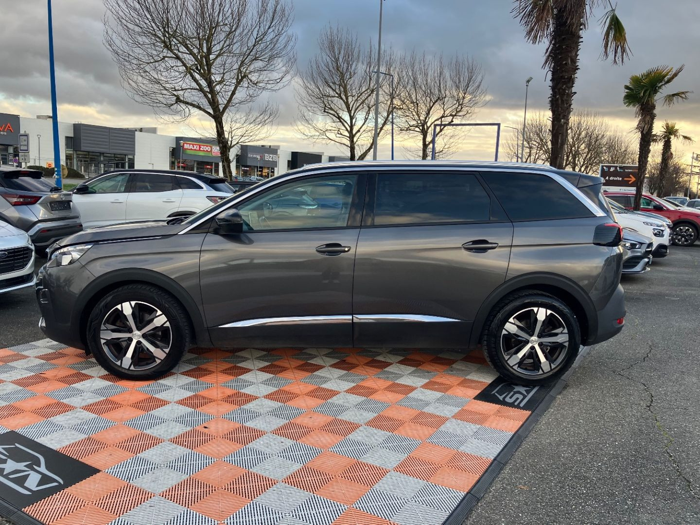 PEUGEOT 5008 en vente à Montauban chez votre mandataire automobile