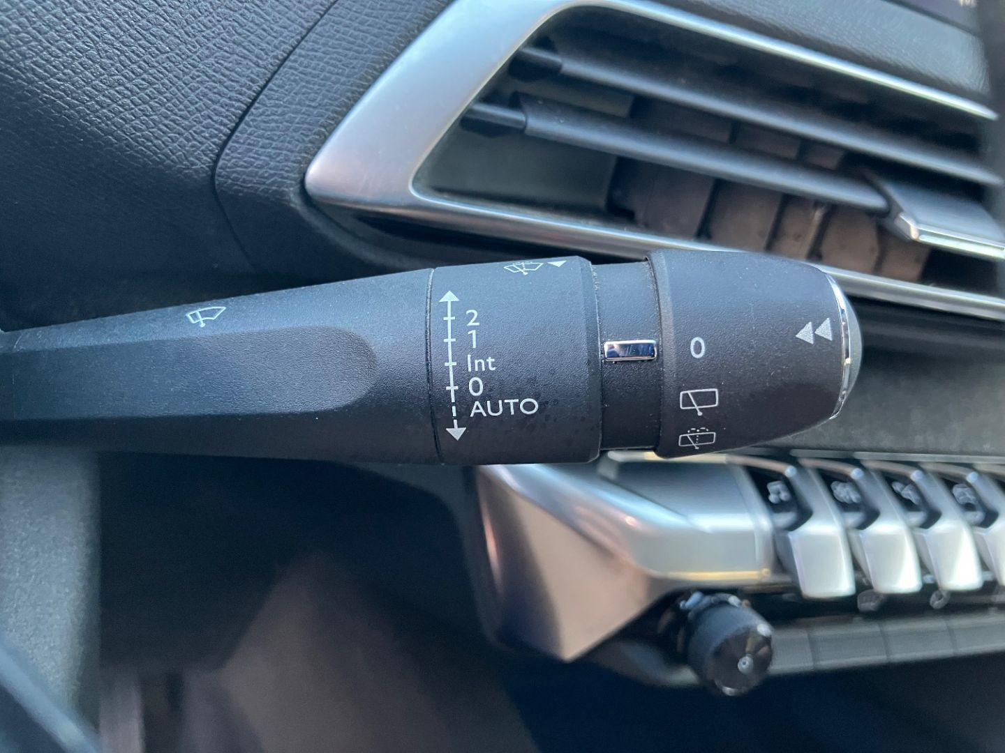 PEUGEOT 5008 en vente à Montauban chez votre mandataire automobile