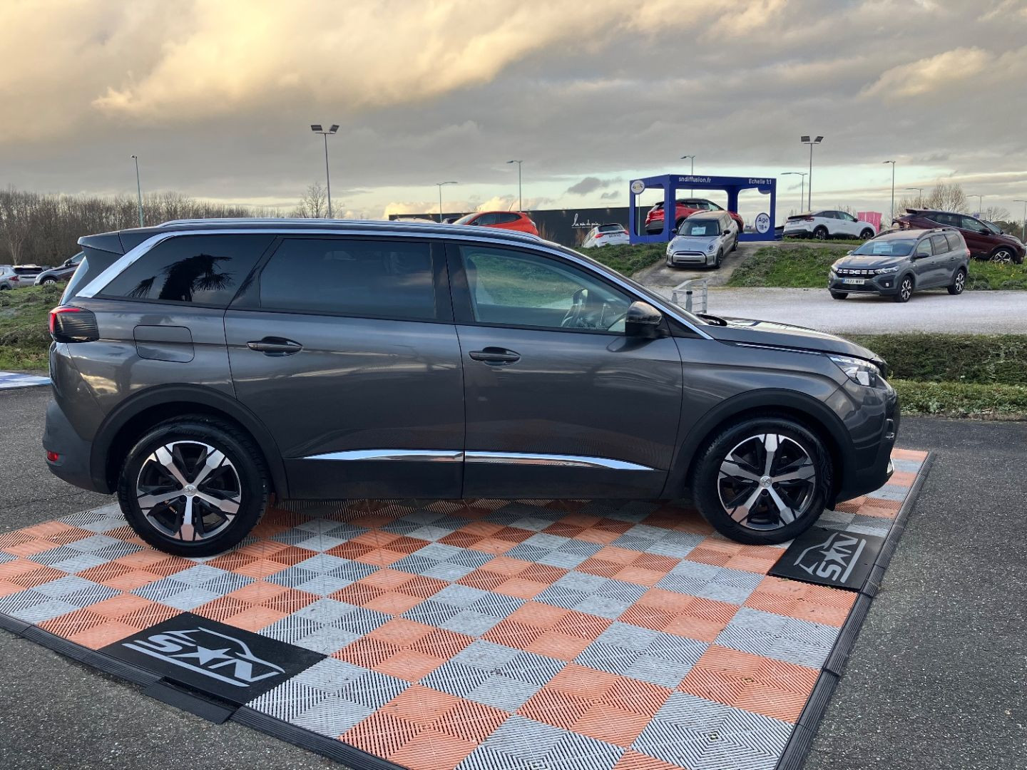 PEUGEOT 5008 en vente à Montauban chez votre mandataire automobile