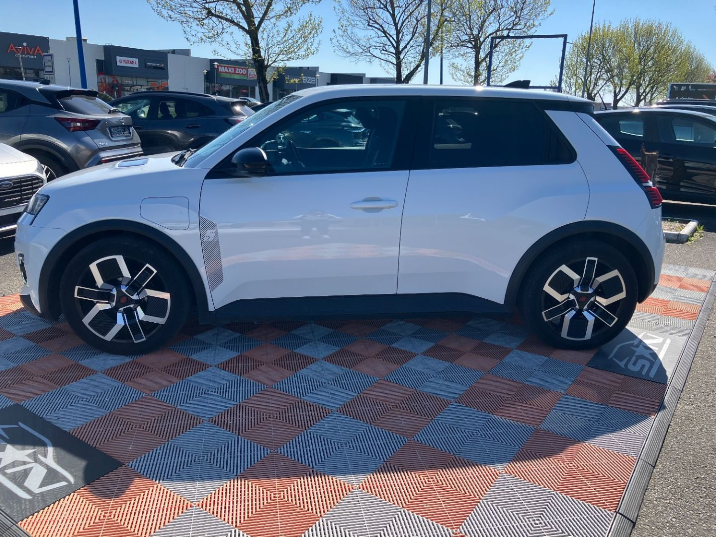 RENAULT R5 en vente à Montauban chez votre mandataire automobile