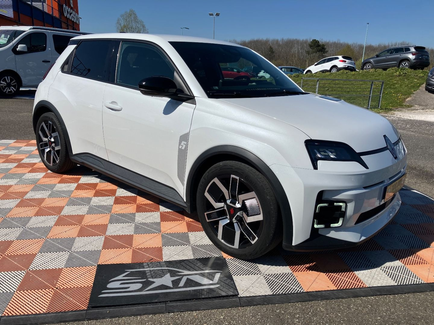 RENAULT R5 en vente à Montauban chez votre mandataire automobile