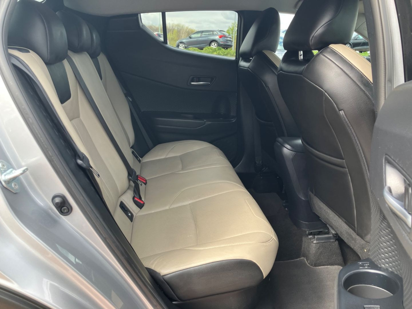 TOYOTA C-HR en vente à Montauban chez votre mandataire automobile