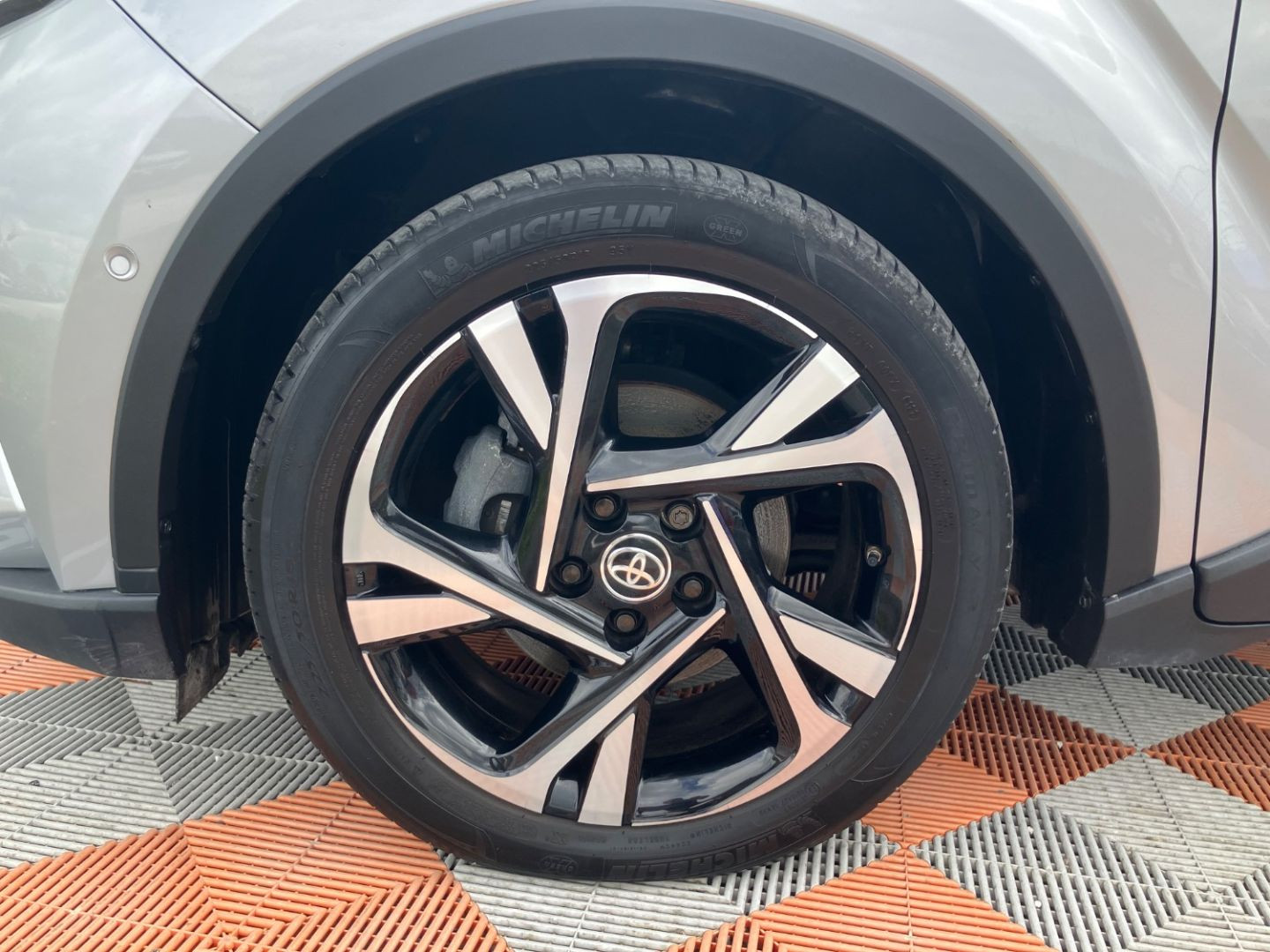 TOYOTA C-HR en vente à Montauban chez votre mandataire automobile