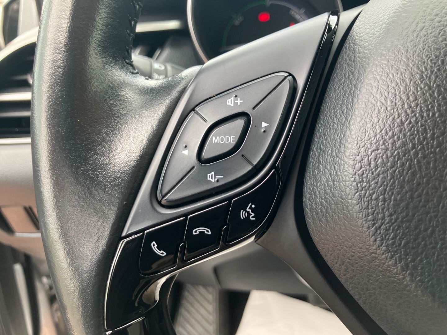 TOYOTA C-HR en vente à Montauban chez votre mandataire automobile