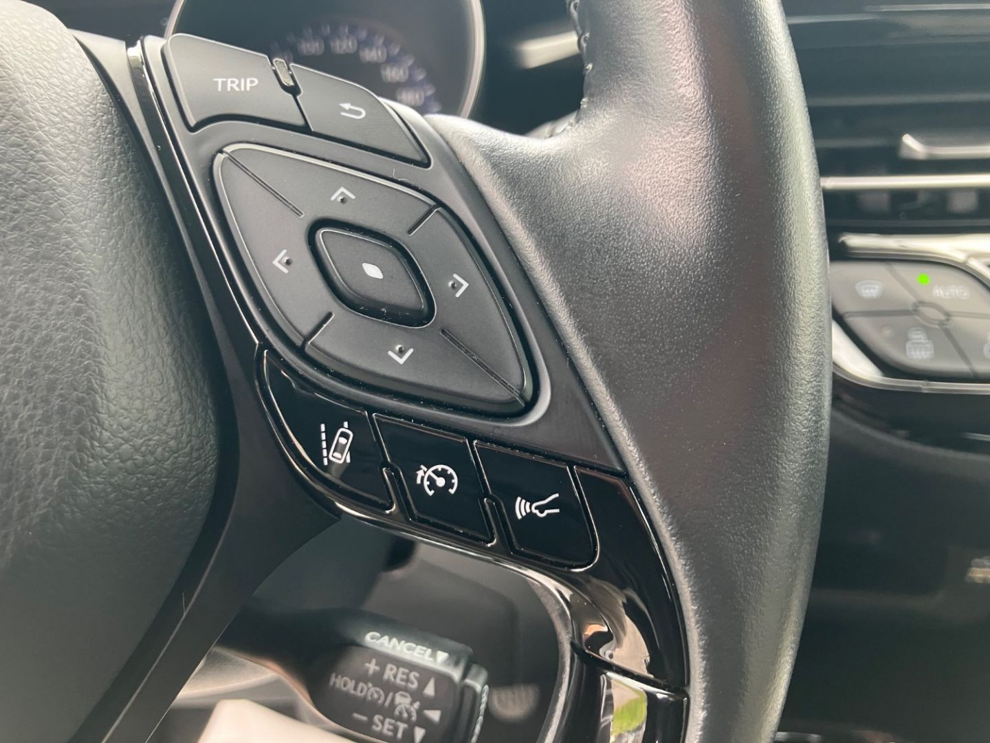 TOYOTA C-HR en vente à Montauban chez votre mandataire automobile