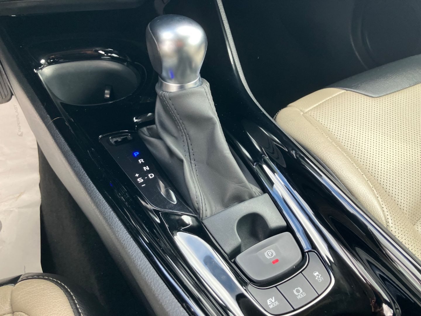 TOYOTA C-HR en vente à Montauban chez votre mandataire automobile