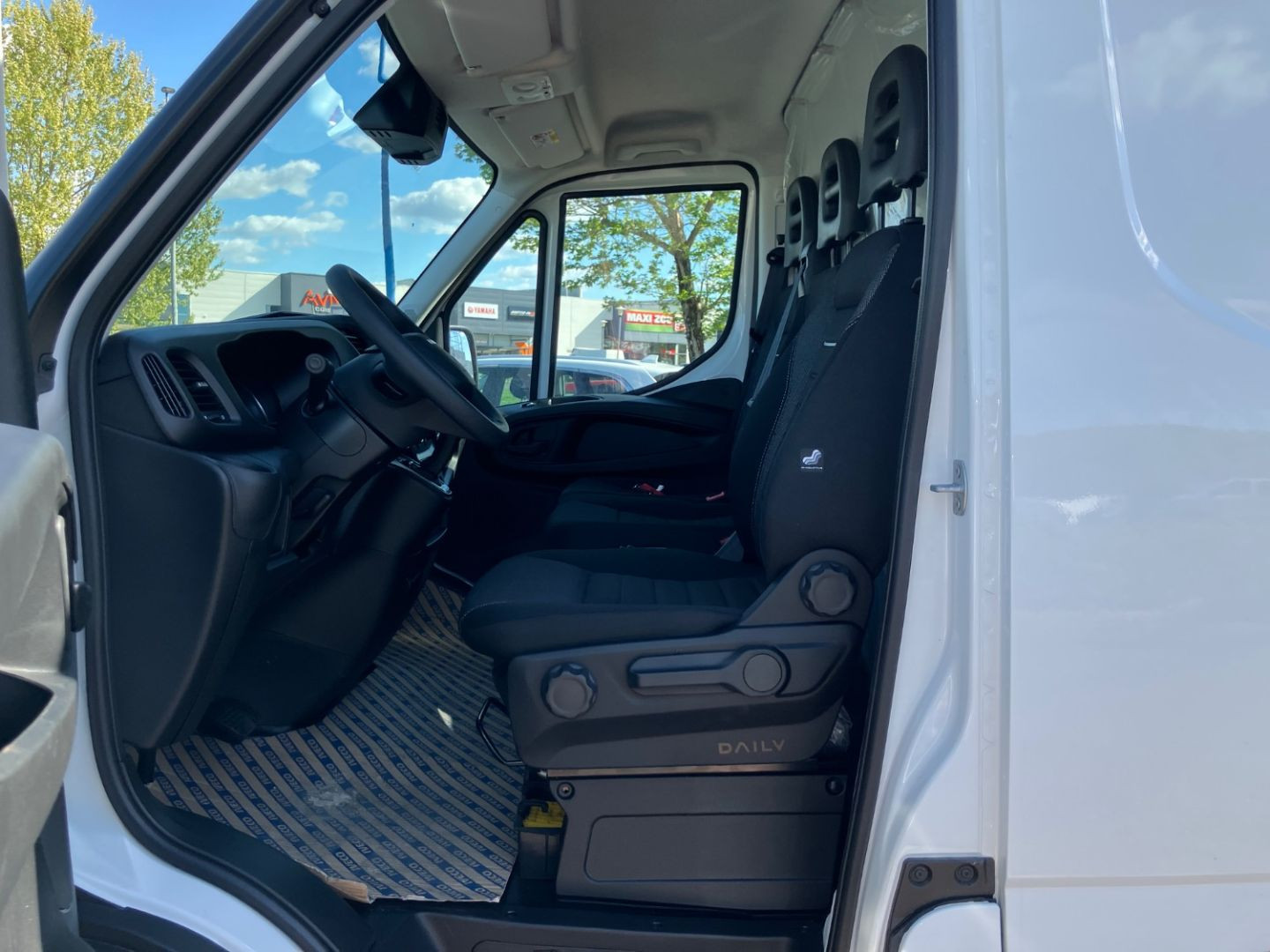 IVECO DAILY 35S FOURGON en vente à Montauban chez votre mandataire automobile