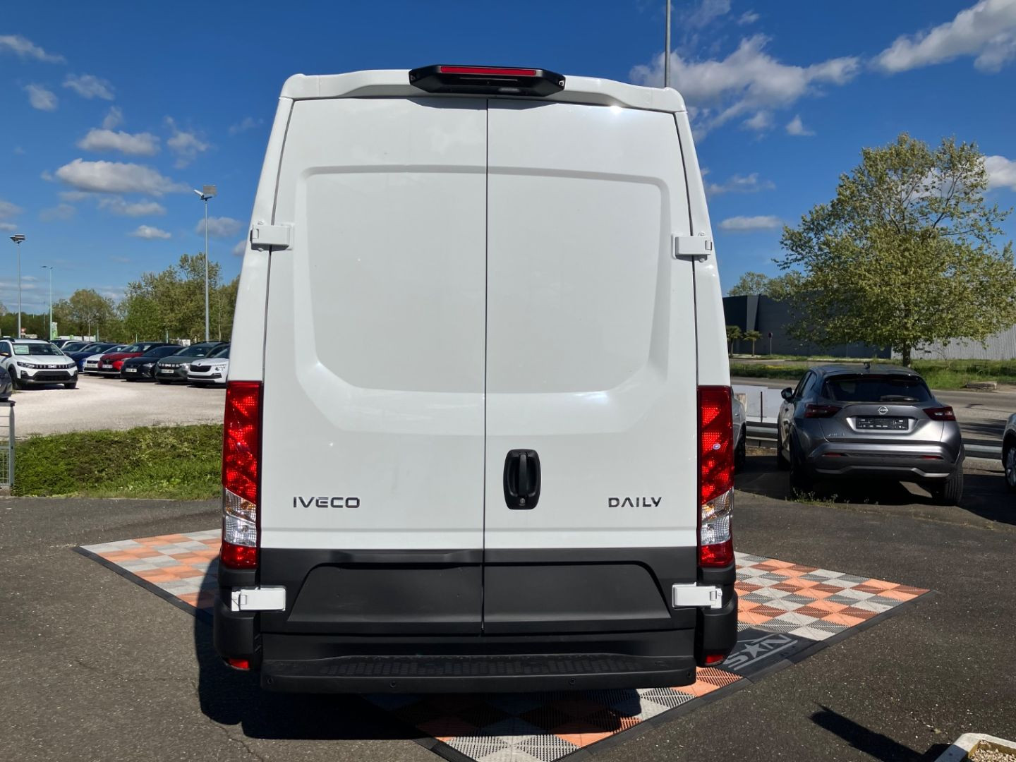 IVECO DAILY 35S FOURGON en vente à Montauban chez votre mandataire automobile