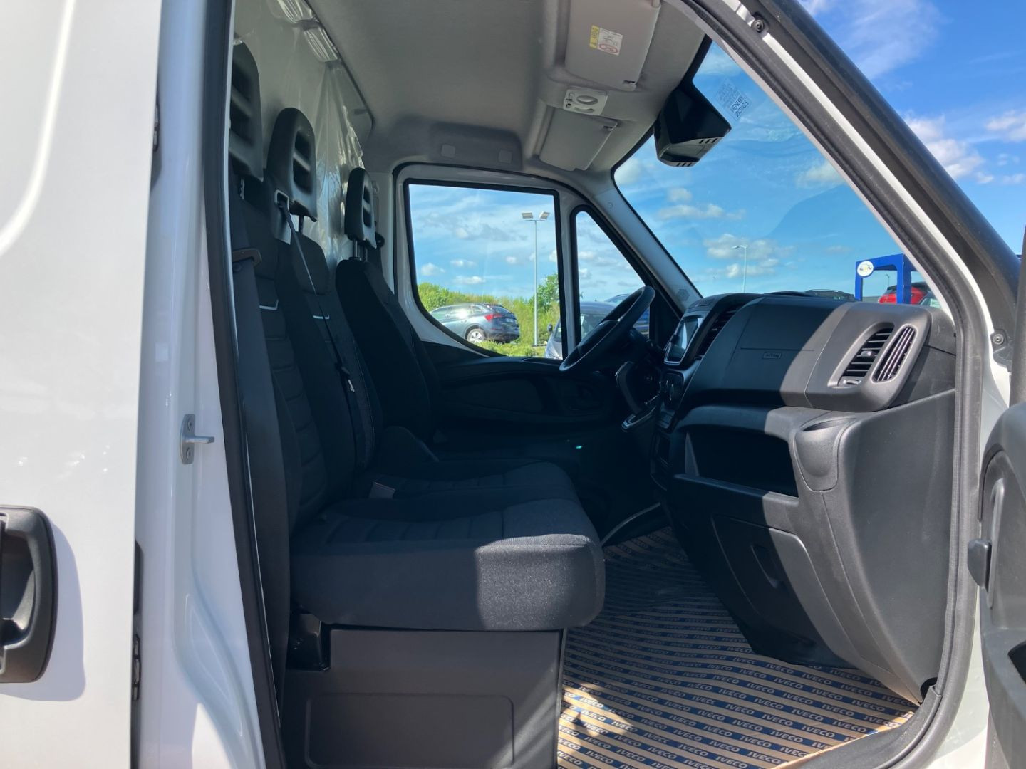 IVECO DAILY 35S FOURGON en vente à Montauban chez votre mandataire automobile