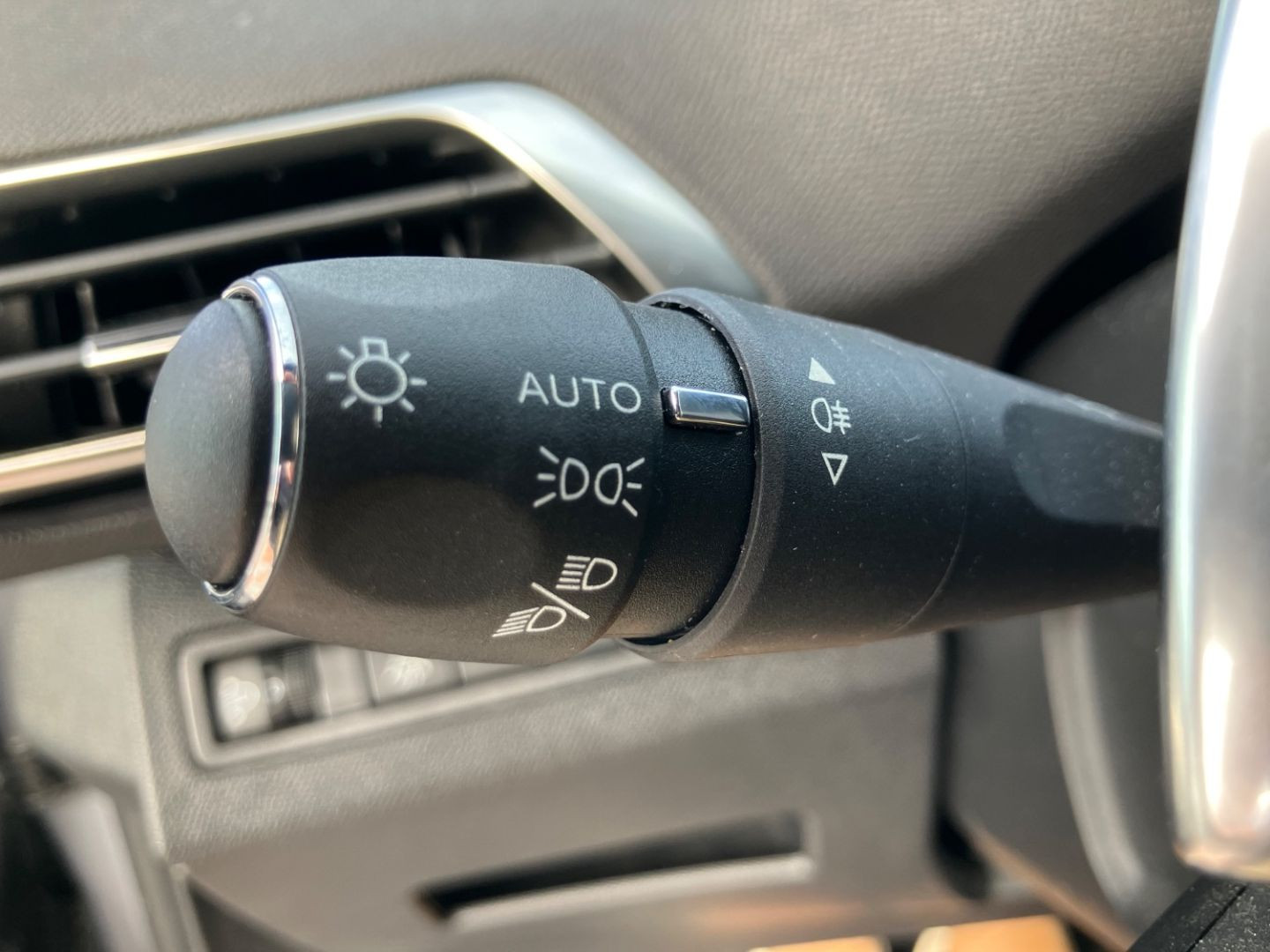 PEUGEOT 3008 en vente à Montauban chez votre mandataire automobile