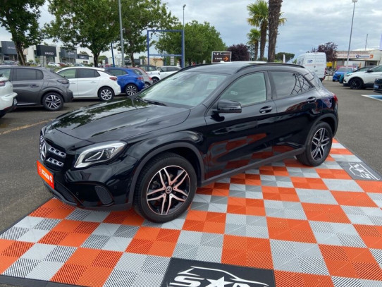 Acheter MERCEDES-BENZ GLA 200d 7G-DCT SENSATION GPS Leds Hayon Black Pack chez SN Diffusion