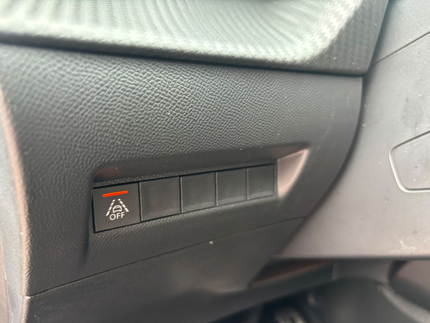 PEUGEOT 208 en vente à Cahors chez votre mandataire automobile