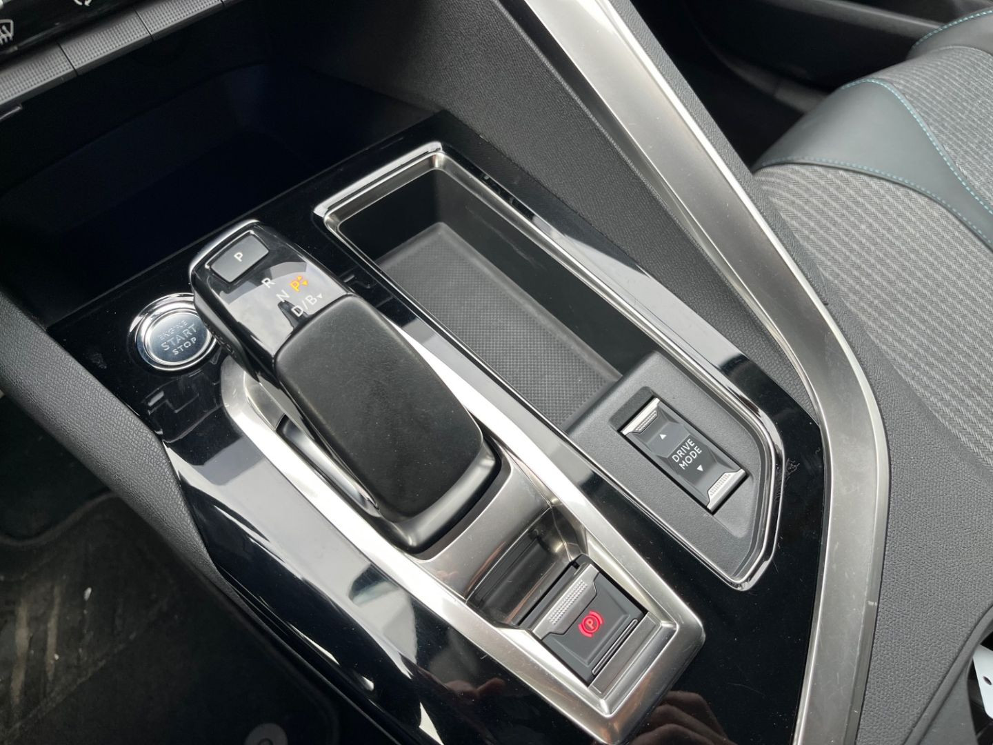 PEUGEOT 3008 en vente à Cahors chez votre mandataire automobile