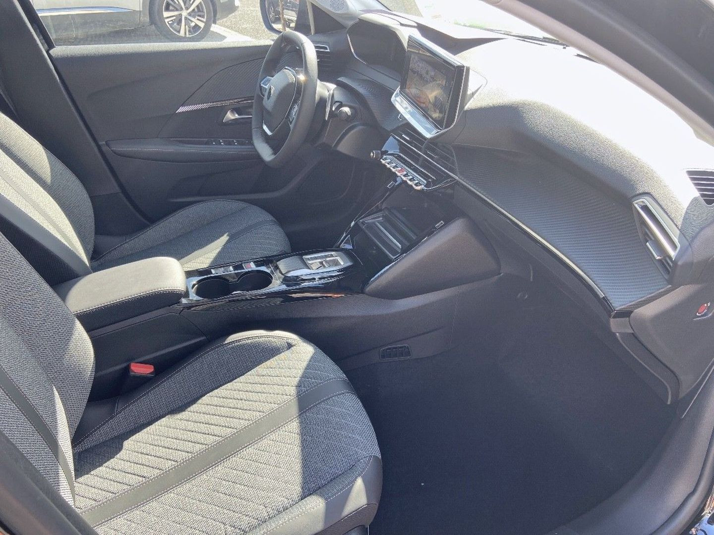 PEUGEOT 208 en vente à Cahors chez votre mandataire automobile