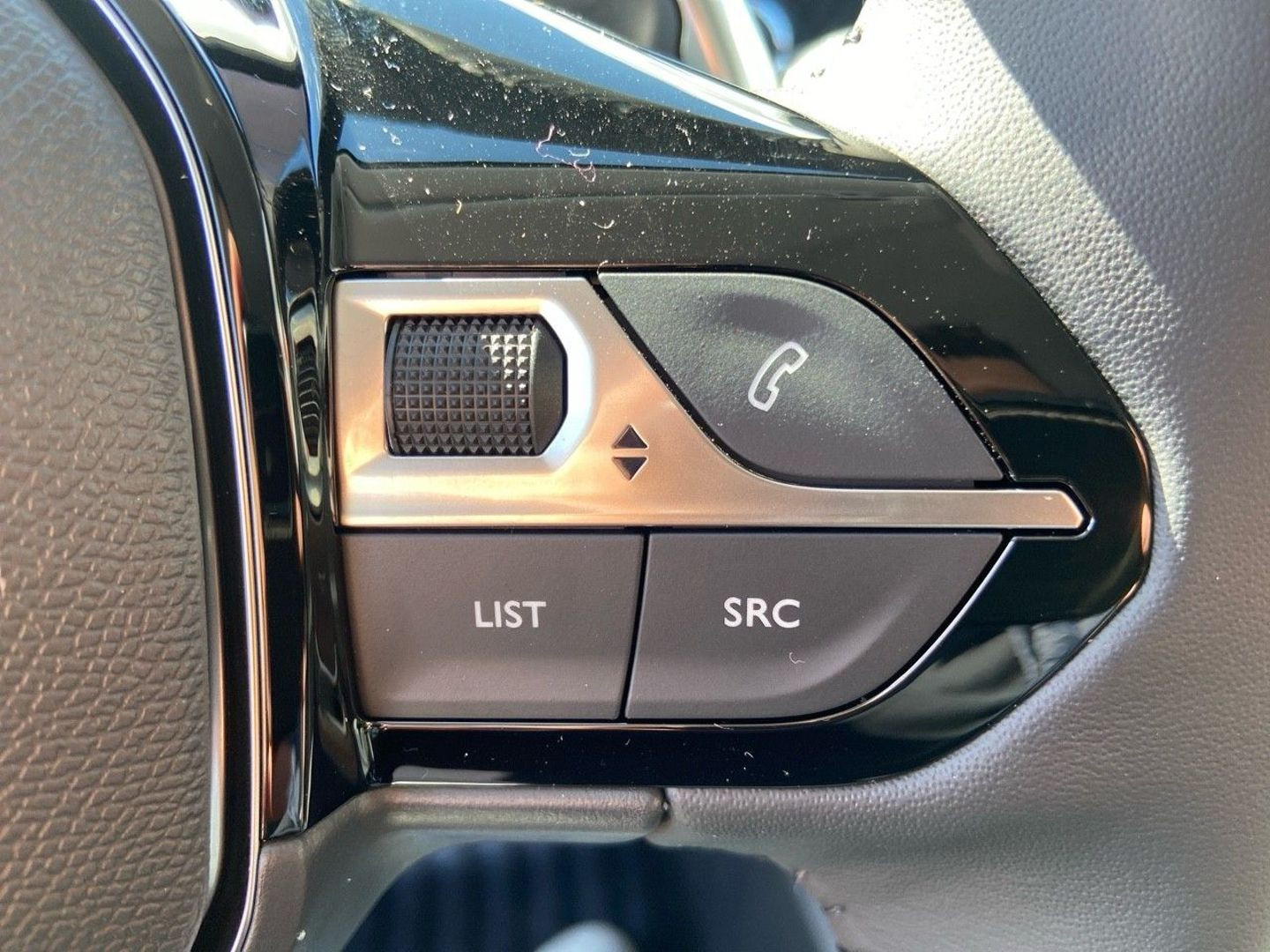 PEUGEOT 208 en vente à Cahors chez votre mandataire automobile