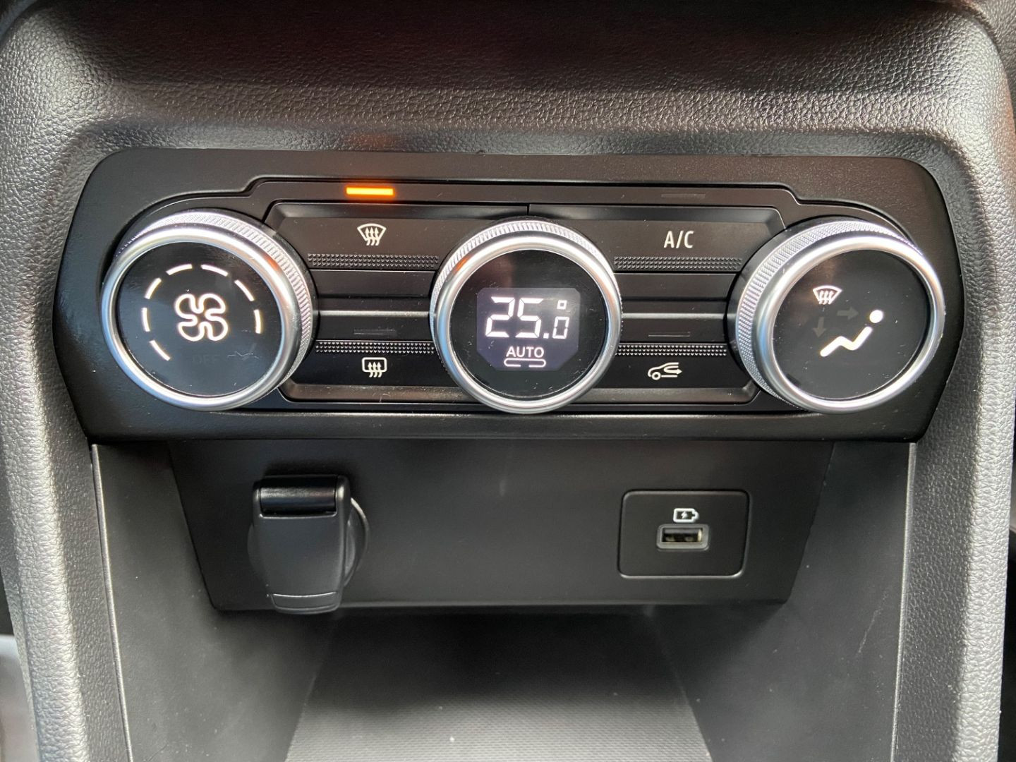 DACIA JOGGER en vente à Cahors chez votre mandataire automobile