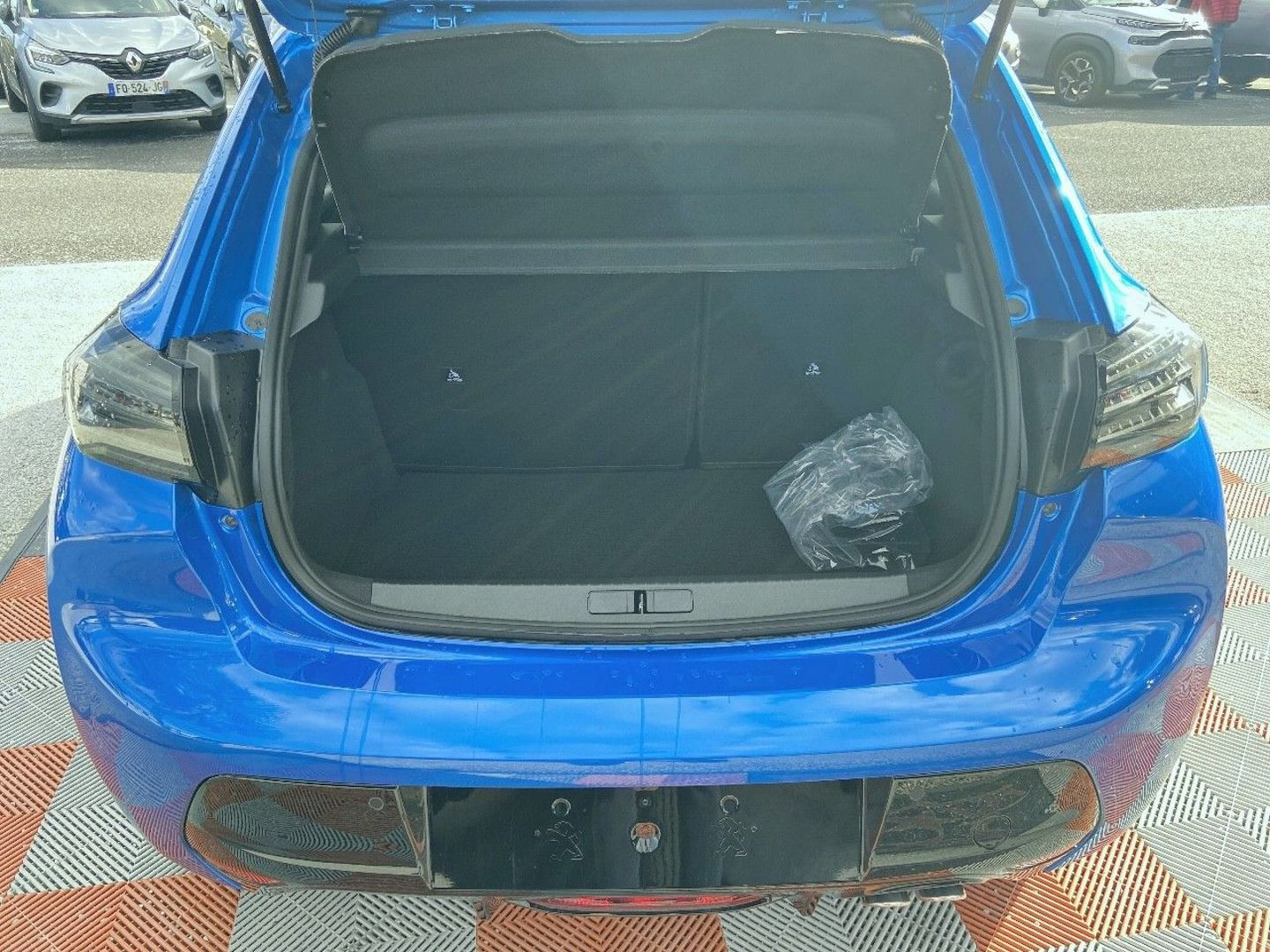 PEUGEOT 208 en vente à Cahors chez votre mandataire automobile