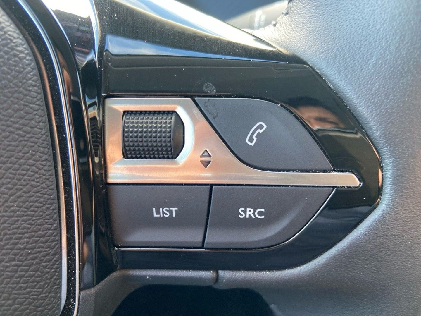 PEUGEOT 208 en vente à Cahors chez votre mandataire automobile