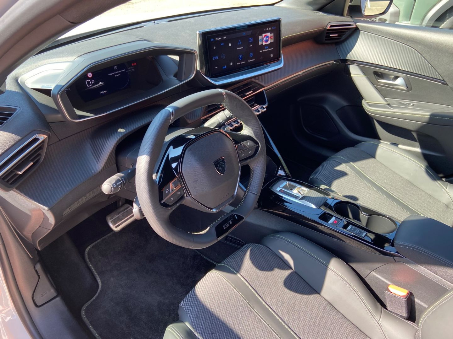 PEUGEOT 208 en vente à Cahors chez votre mandataire automobile