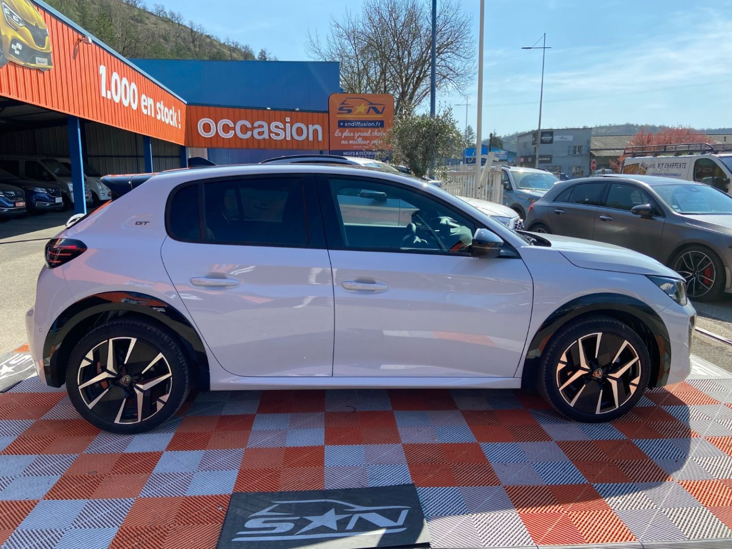PEUGEOT 208 en vente à Cahors chez votre mandataire automobile