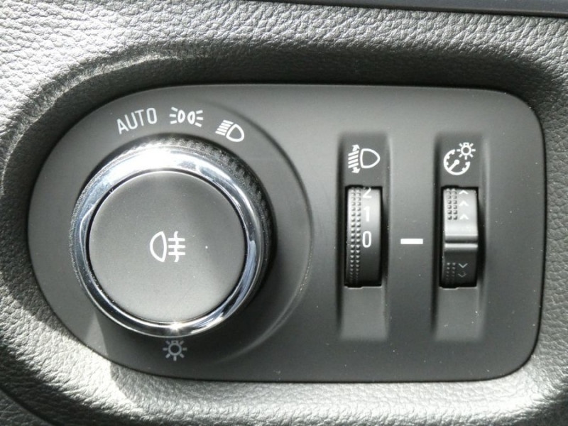 Photo 29 de l'offre de OPEL ASTRA SPORTS TOURER VI 1.2 TURBO 130 BVM6 EDITION GPS à 14950€ chez Mérignac auto