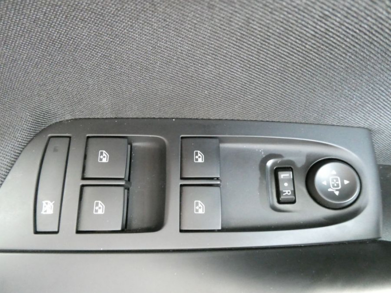 Photo 28 de l'offre de OPEL ASTRA SPORTS TOURER VI 1.2 TURBO 130 BVM6 EDITION GPS à 14950€ chez Mérignac auto