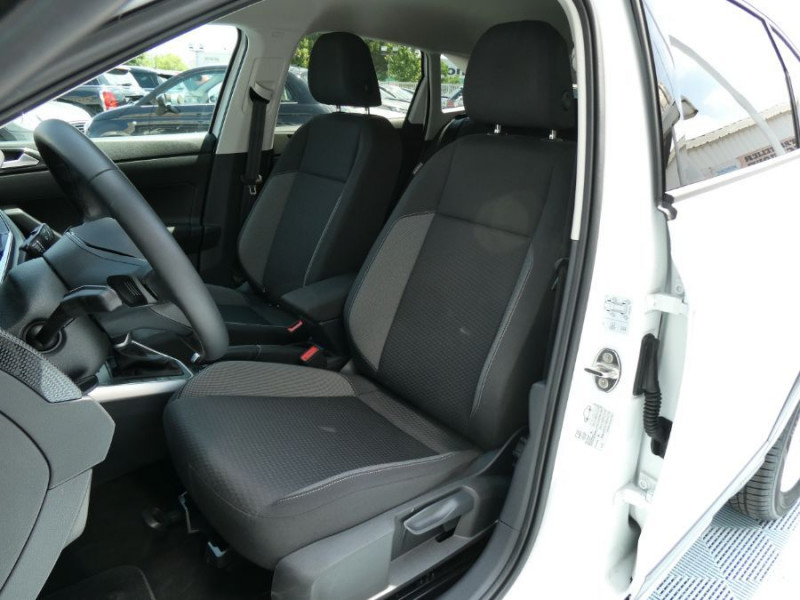 Photo 5 de l'offre de VOLKSWAGEN TAIGO 1.0 TSI 110 BVA7 PACK GPS CLIM Auto SC Privacy Glass à 20950€ chez Mérignac auto