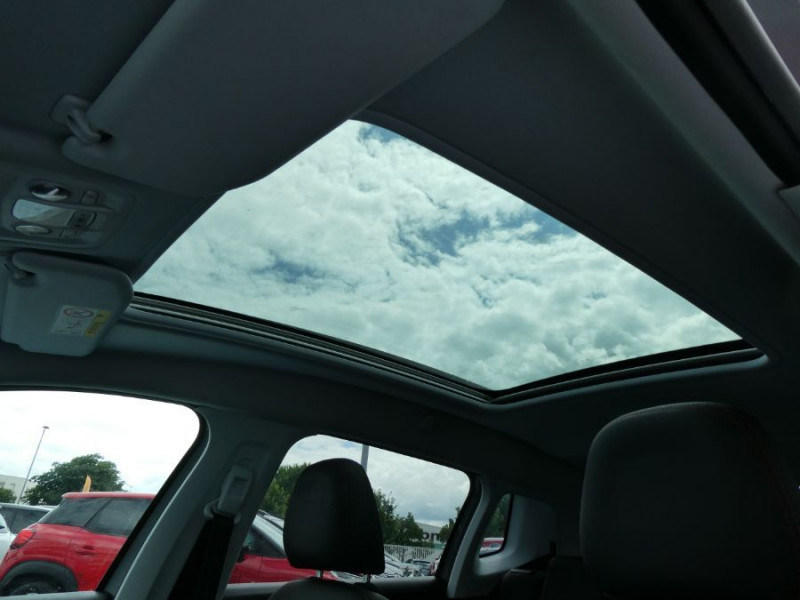 Photo 6 de l'offre de PEUGEOT 2008 1.2 PureTech 130 BVM6 Ph2 GT LINE TOIT Pano CarPlay Grip.C. à 11950€ chez Mérignac auto