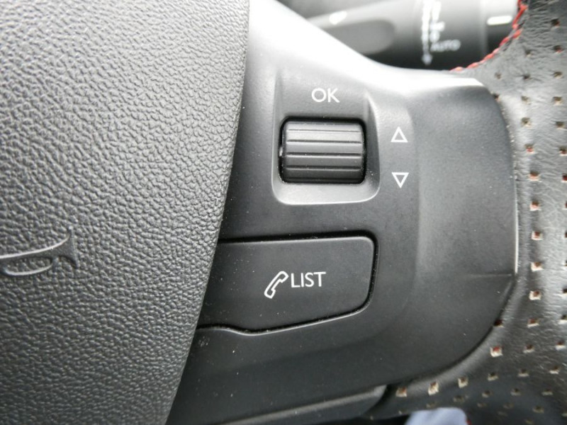Photo 27 de l'offre de PEUGEOT 2008 1.2 PureTech 130 BVM6 Ph2 GT LINE TOIT Pano CarPlay Grip.C. à 11950€ chez Mérignac auto
