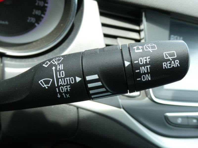 Photo 25 de l'offre de OPEL ASTRA SPORTS TOURER VI 1.2 TURBO 130 BVM6 EDITION GPS à 14950€ chez Mérignac auto