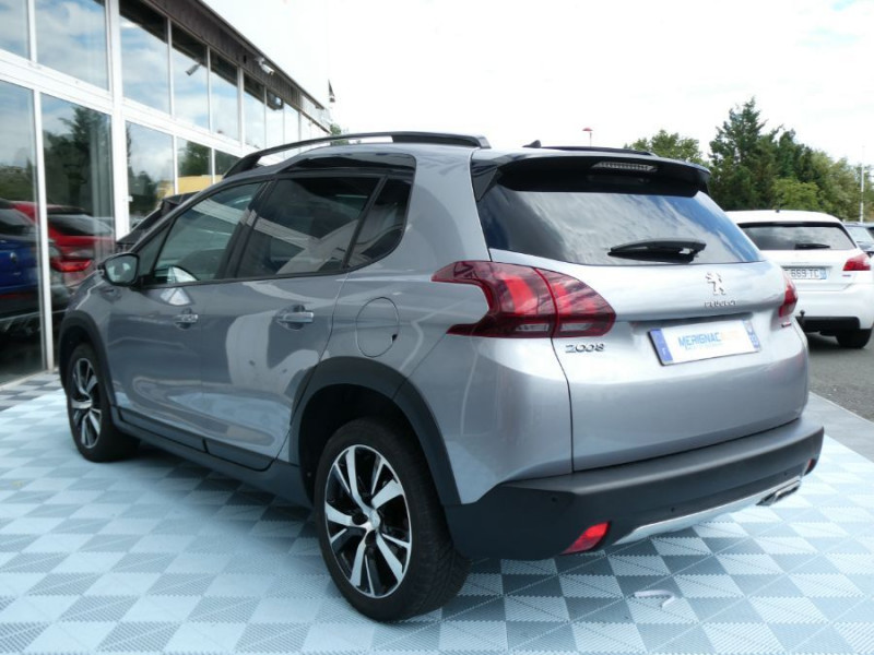 Photo 10 de l'offre de PEUGEOT 2008 1.2 PureTech 130 BVM6 Ph2 GT LINE TOIT Pano CarPlay Grip.C. à 11950€ chez Mérignac auto