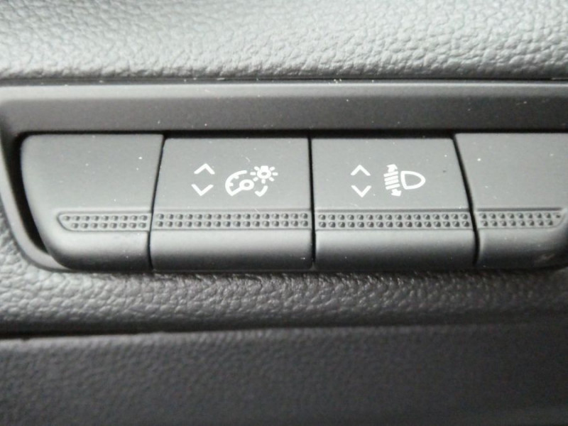 Photo 25 de l'offre de RENAULT TRAFIC L1H1 2.0 Blue dCi 130 BVM6 2.8T ADVANCE Camera 424€ HT/Mois à 26450€ chez Mérignac auto