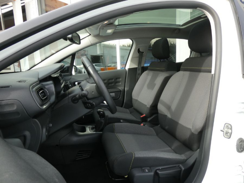 Photo 5 de l'offre de CITROEN C3 III 1.2 PureTech 82 SHINE CarPlay SC TOIT Pano JA16 à 10650€ chez Mérignac auto