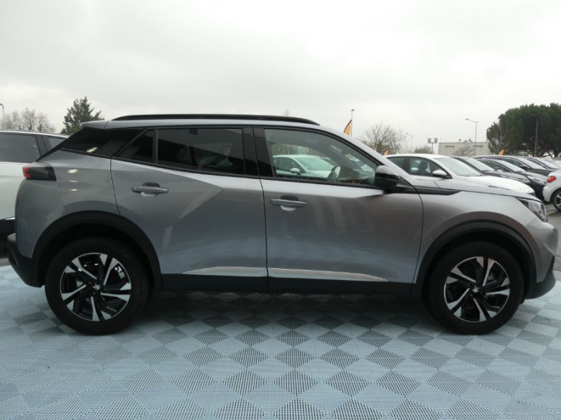Photo 11 de l'offre de PEUGEOT 2008 II 1.2 PureTech 100 BVM6 ALLURE GPS à 17450€ chez Mérignac auto