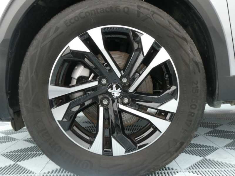 Photo 30 de l'offre de PEUGEOT 2008 II 1.2 PureTech 100 BVM6 ALLURE GPS à 17450€ chez Mérignac auto