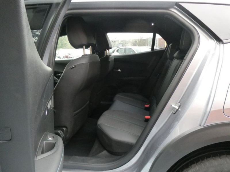 Photo 12 de l'offre de PEUGEOT 2008 II 1.2 PureTech 100 BVM6 ALLURE GPS à 17450€ chez Mérignac auto