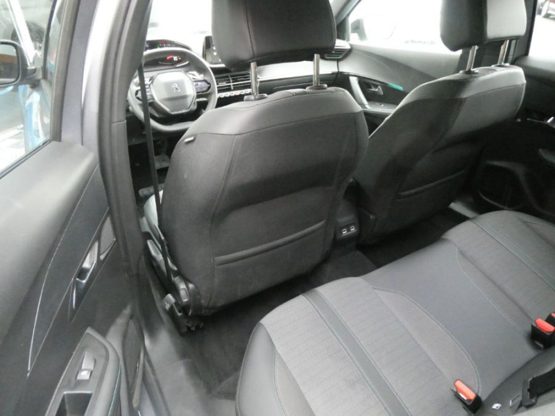 Photo 13 de l'offre de PEUGEOT 2008 II 1.2 PureTech 100 BVM6 ALLURE GPS à 17450€ chez Mérignac auto
