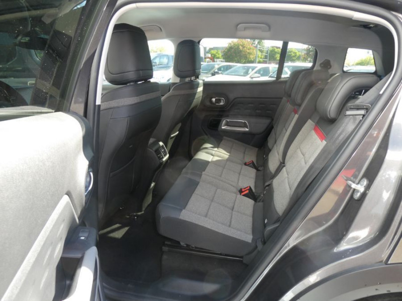 Photo 16 de l'offre de CITROEN C5 AIRCROSS 1.2 PureTech 130 EAT8 FEEL GPS Cockpit Camera JA18 Radars 1ère Main à 20450€ chez Mérignac auto