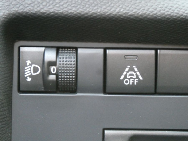 Photo 32 de l'offre de CITROEN C5 AIRCROSS 1.2 PureTech 130 EAT8 FEEL GPS Cockpit Camera JA18 Radars 1ère Main à 20450€ chez Mérignac auto